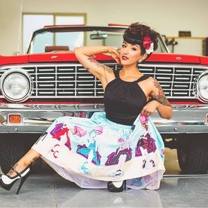 Unique Vintage Brand Novelty Print Skirt